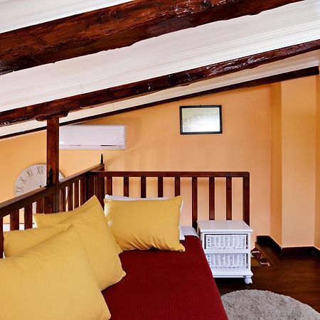 Sali Chelidonaki Boutique Suite Ханя Екстериор снимка