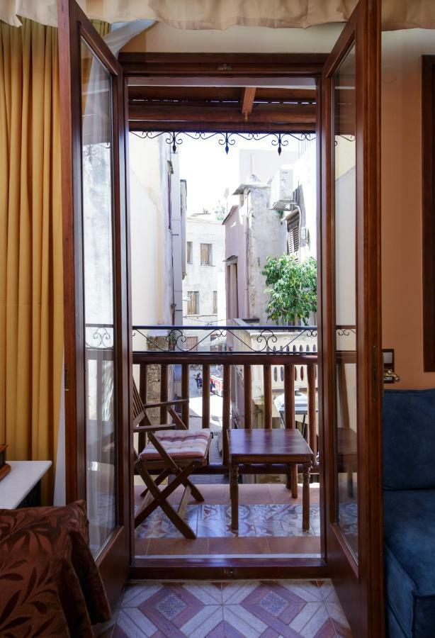 Sali Chelidonaki Boutique Suite Ханя Екстериор снимка
