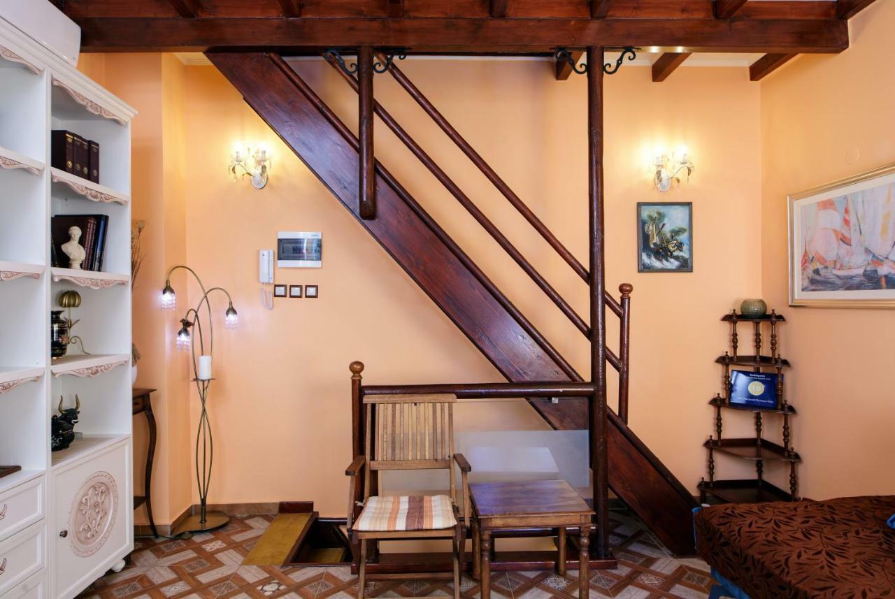 Sali Chelidonaki Boutique Suite Ханя Екстериор снимка