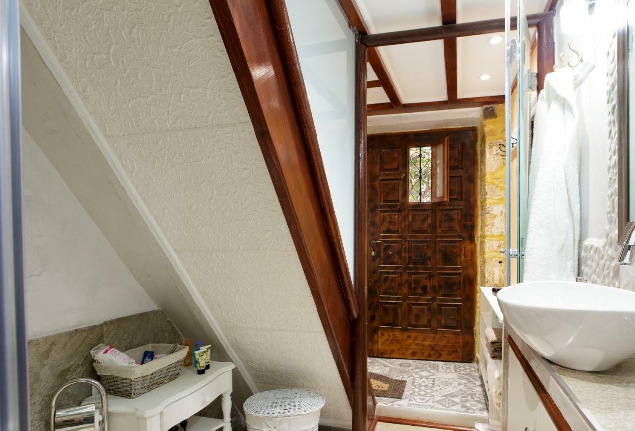 Sali Chelidonaki Boutique Suite Ханя Екстериор снимка
