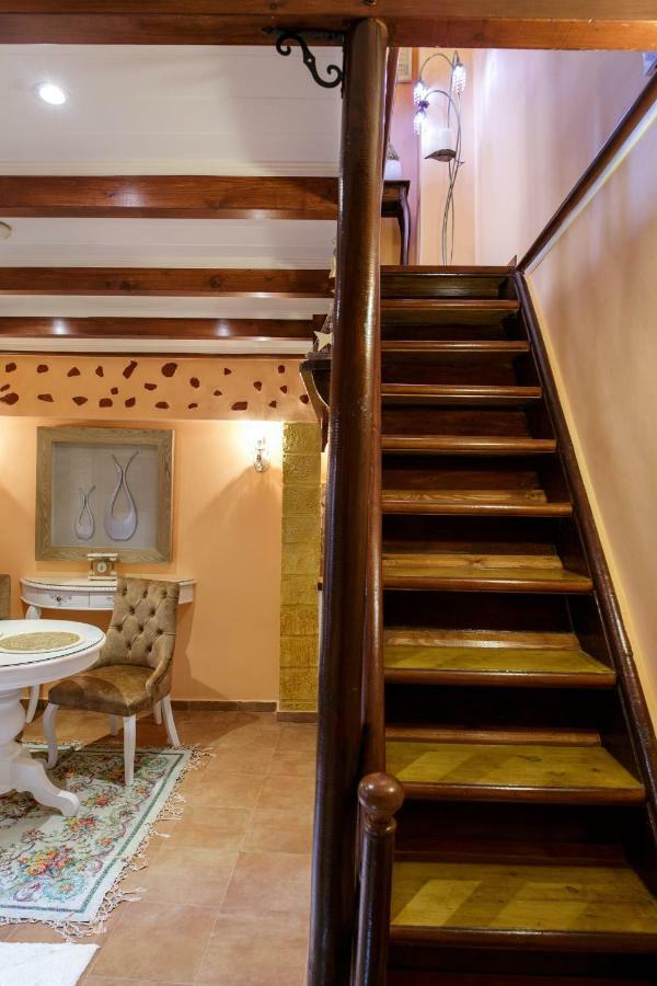 Sali Chelidonaki Boutique Suite Ханя Екстериор снимка